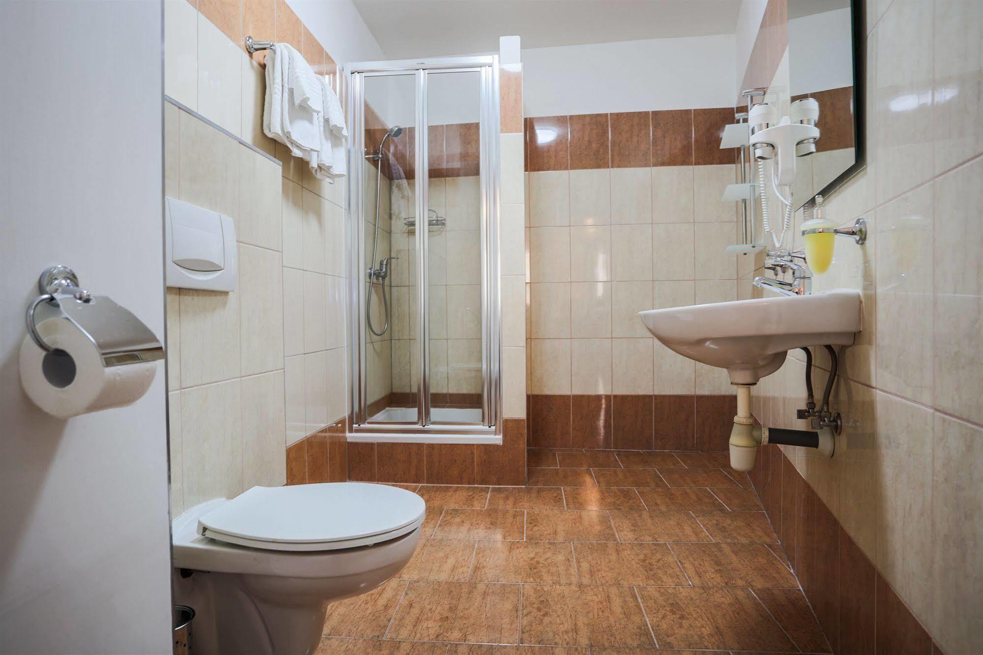 Pension U Lilie Prague Exterior photo