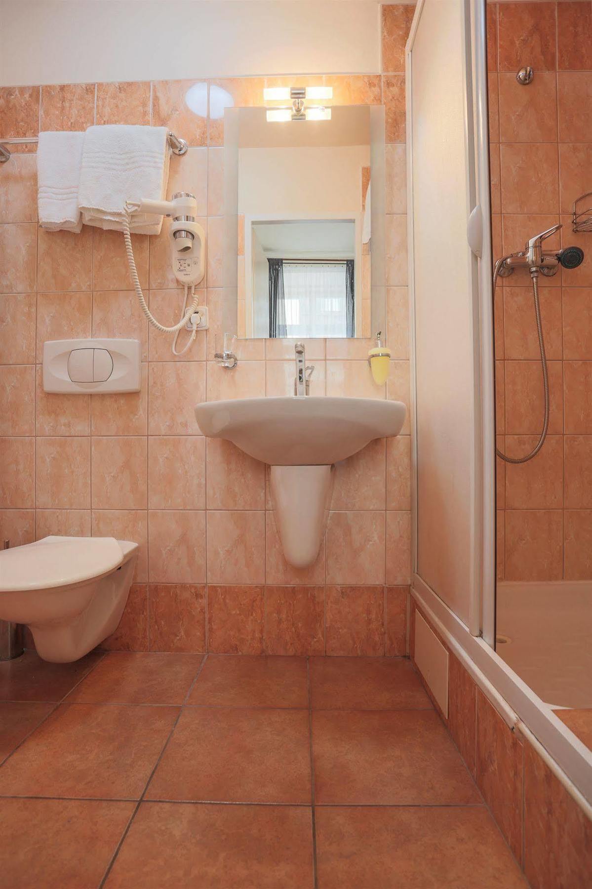 Pension U Lilie Prague Exterior photo
